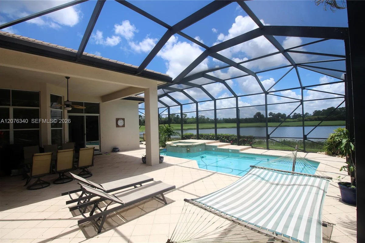 7635 Ironhorse Blvd, West Palm Beach: photo 1 of 23