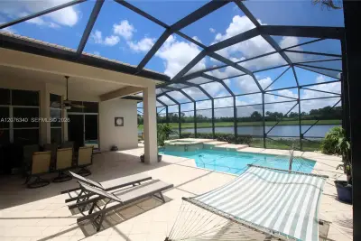 7635 Ironhorse Blvd, West Palm Beach: photo 1 of 23