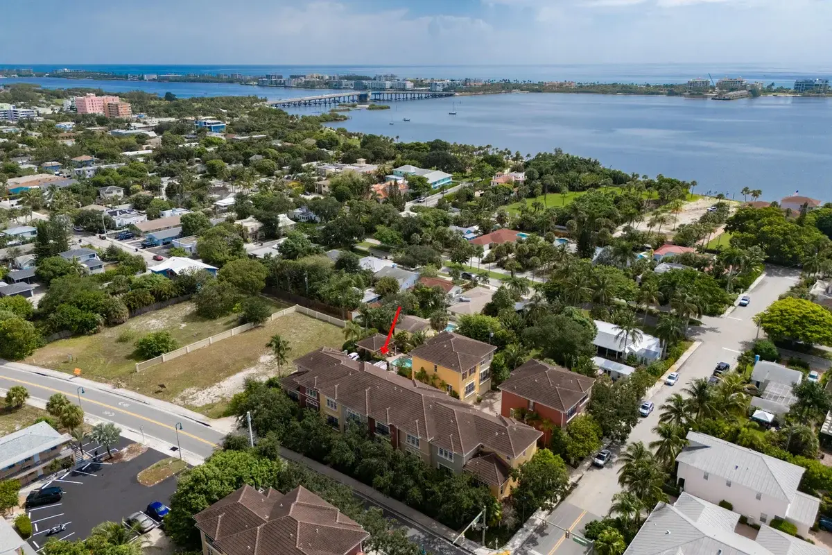 530 S Federal Hwy #2, Lake Worth Beach: photo 1 of 35