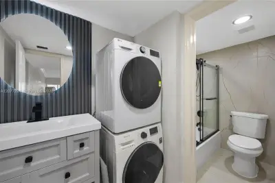 3301 Spanish Moss Ter #806, Lauderhill: photo 1 of 33