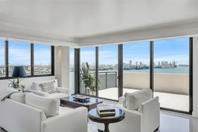 540 Brickell Key Dr #1820, Miami: photo 1 of 39