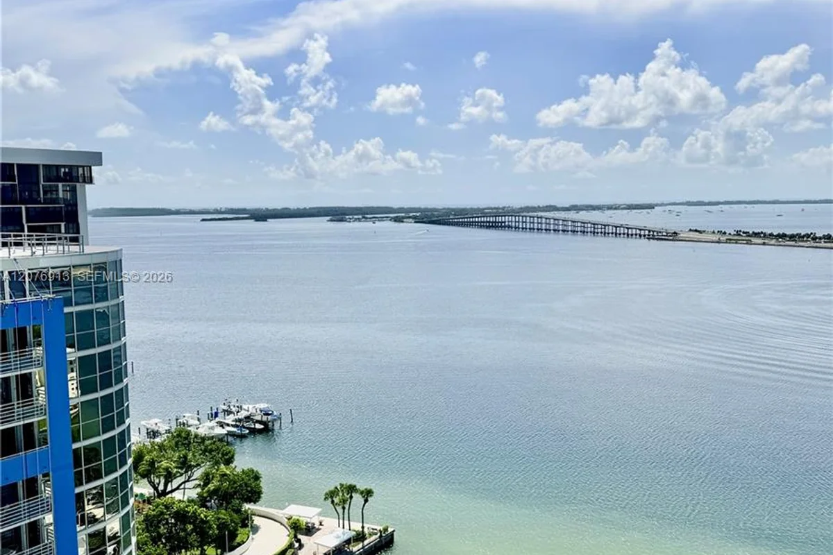 2101 Brickell Ave #1805, Miami: photo 1 of 31