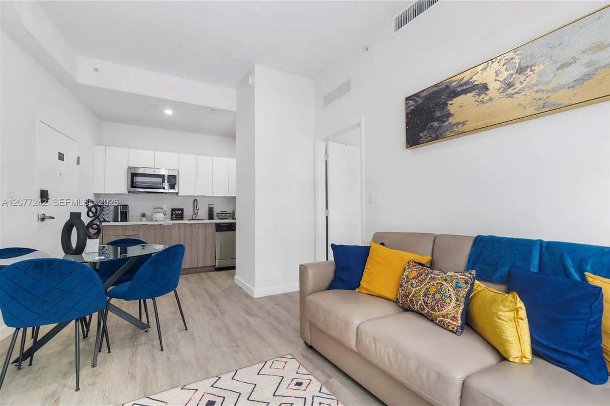 136 NW 26th St #207, Miami: photo 1 of 26