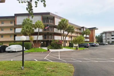 2900 NW 47th Ter #303B, Lauderdale Lakes: photo 1 of 44