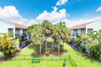 2940 Forest Hills Blvd #C3N, Coral Springs: photo 1 of 24