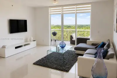 14951 Royal Oaks Ln #1601, North Miami: photo 1 of 26