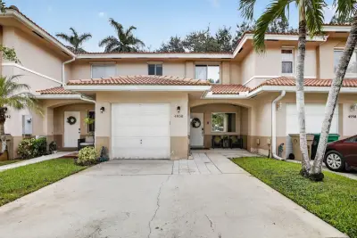 4950 Palm Garden Ln, Davie: photo 1 of 35