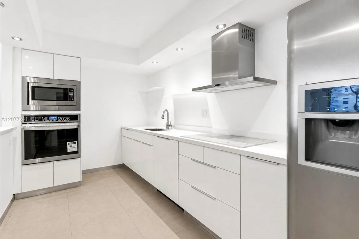 19380 Collins Ave #905, Sunny Isles Beach: photo 1 of 17