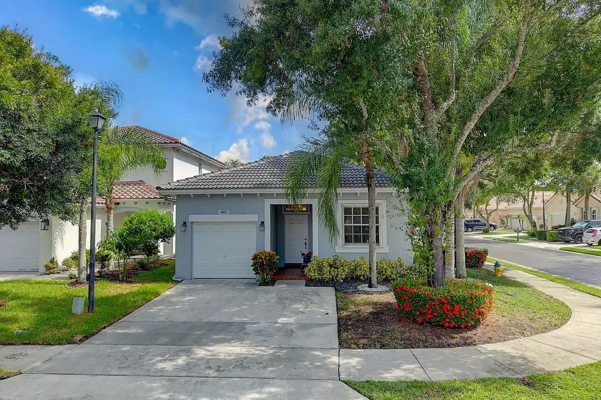 4801 NW 20th Pl, Coconut Creek: photo 1 of 26