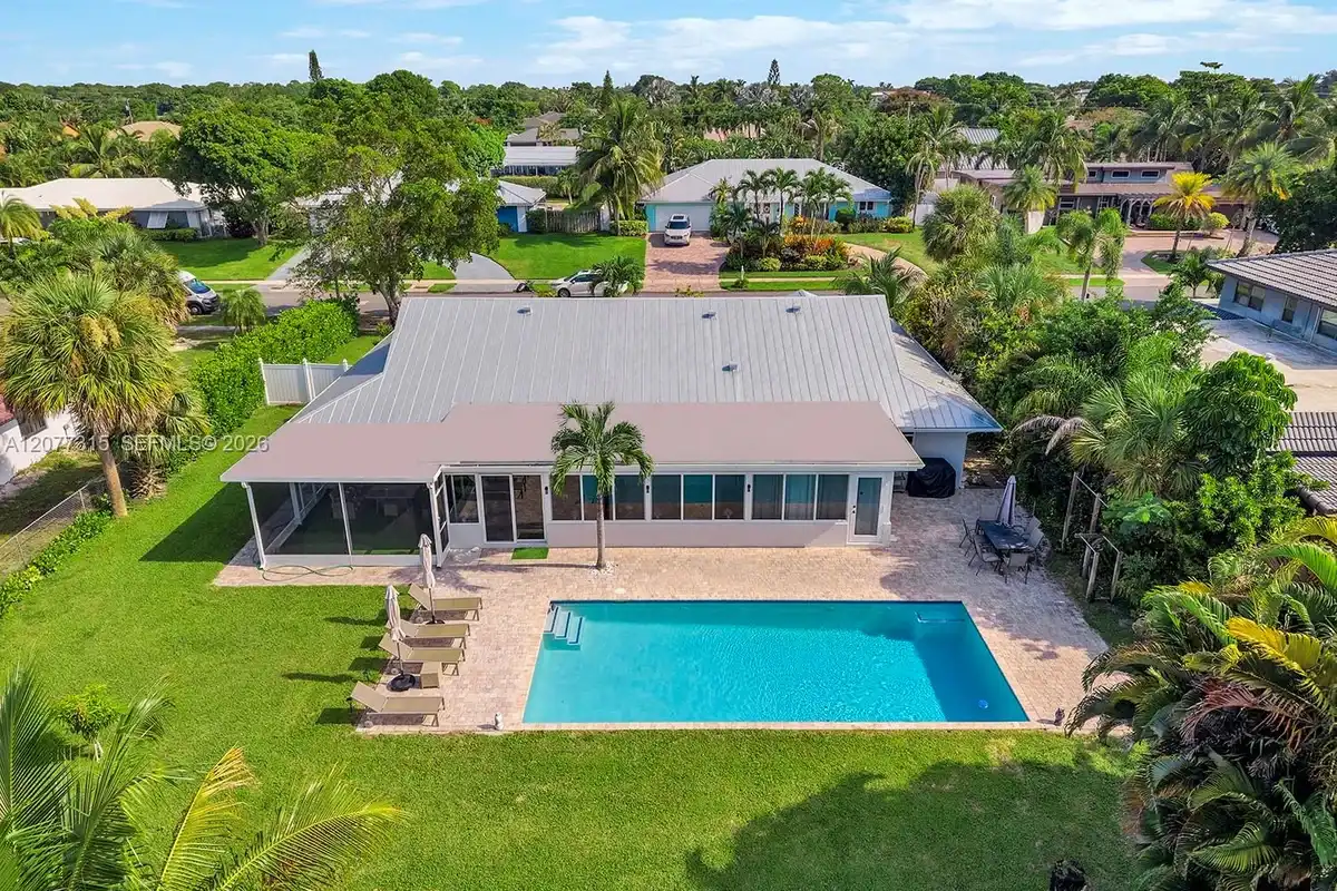 3324 Lakeview Blvd, Delray Beach: photo 1 of 33