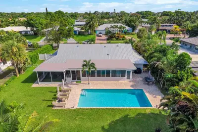 3324 Lakeview Blvd, Delray Beach: photo 1 of 33