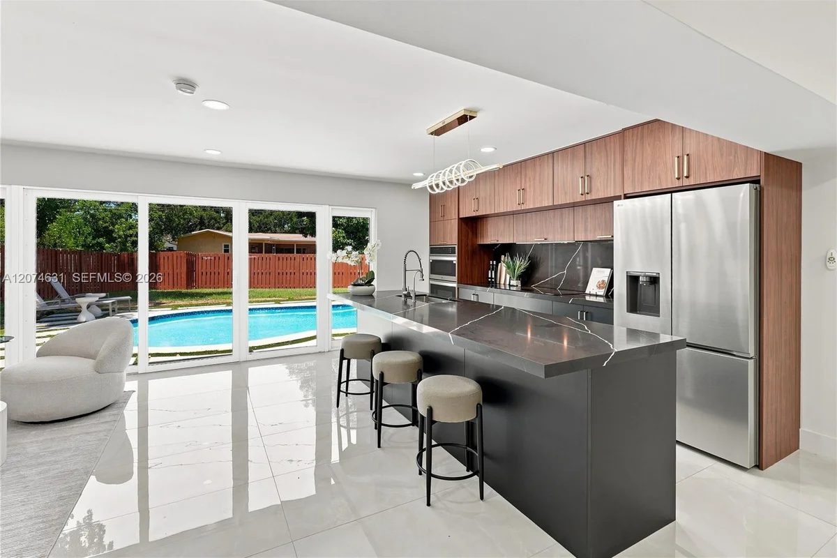 4801 Tyler St, Hollywood: photo 1 of 47