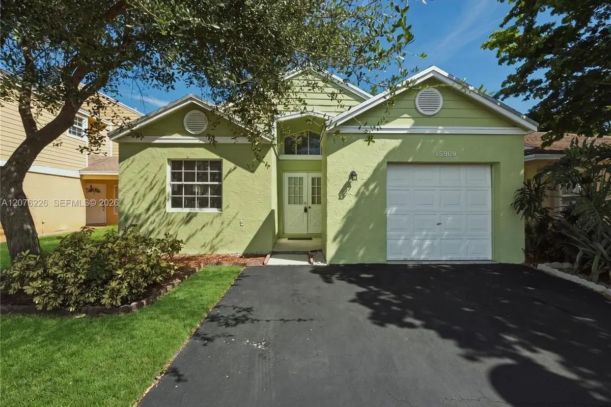 15969 SW 2nd St, Sunrise: photo 1 of 20