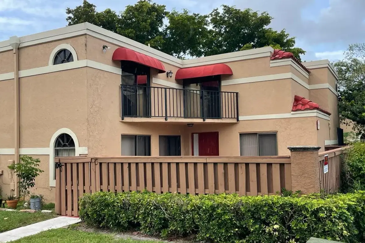 8243 Thames Blvd #D, Boca Raton: photo 1 of 23