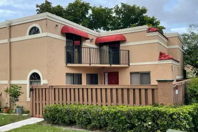 8243 Thames Blvd #D, Boca Raton: photo 1 of 23