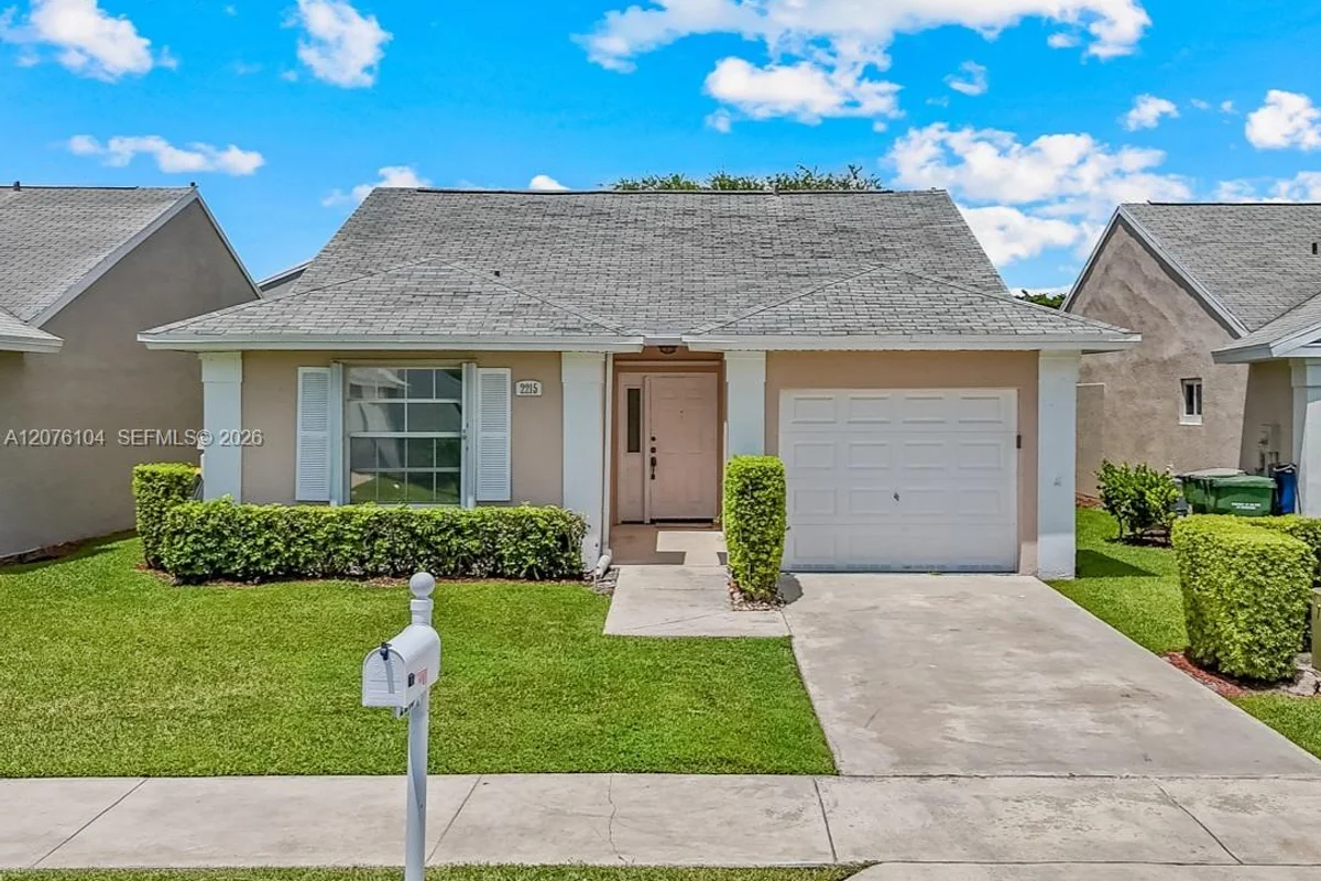 2215 SE 7th Pl, Homestead: photo 1 of 24