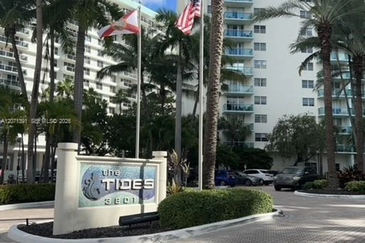 3801 S Ocean Dr #2D, Hollywood: photo 1 of 25
