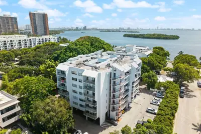700 NE 63rd St #D206, Miami: photo 1 of 14