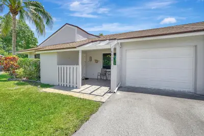 8630 Bridle Path Ct #207, Davie: photo 1 of 62