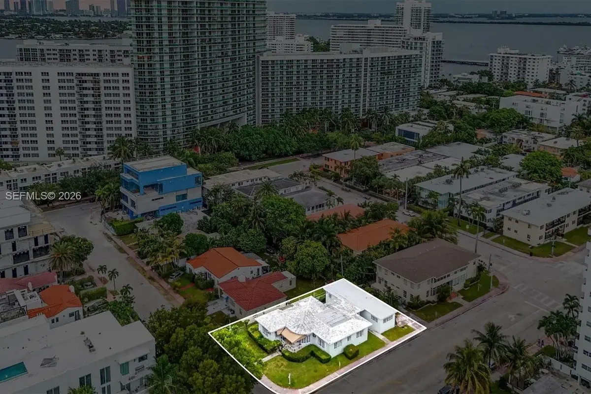 1301 Flamingo Way, Miami Beach: photo 1 of 26