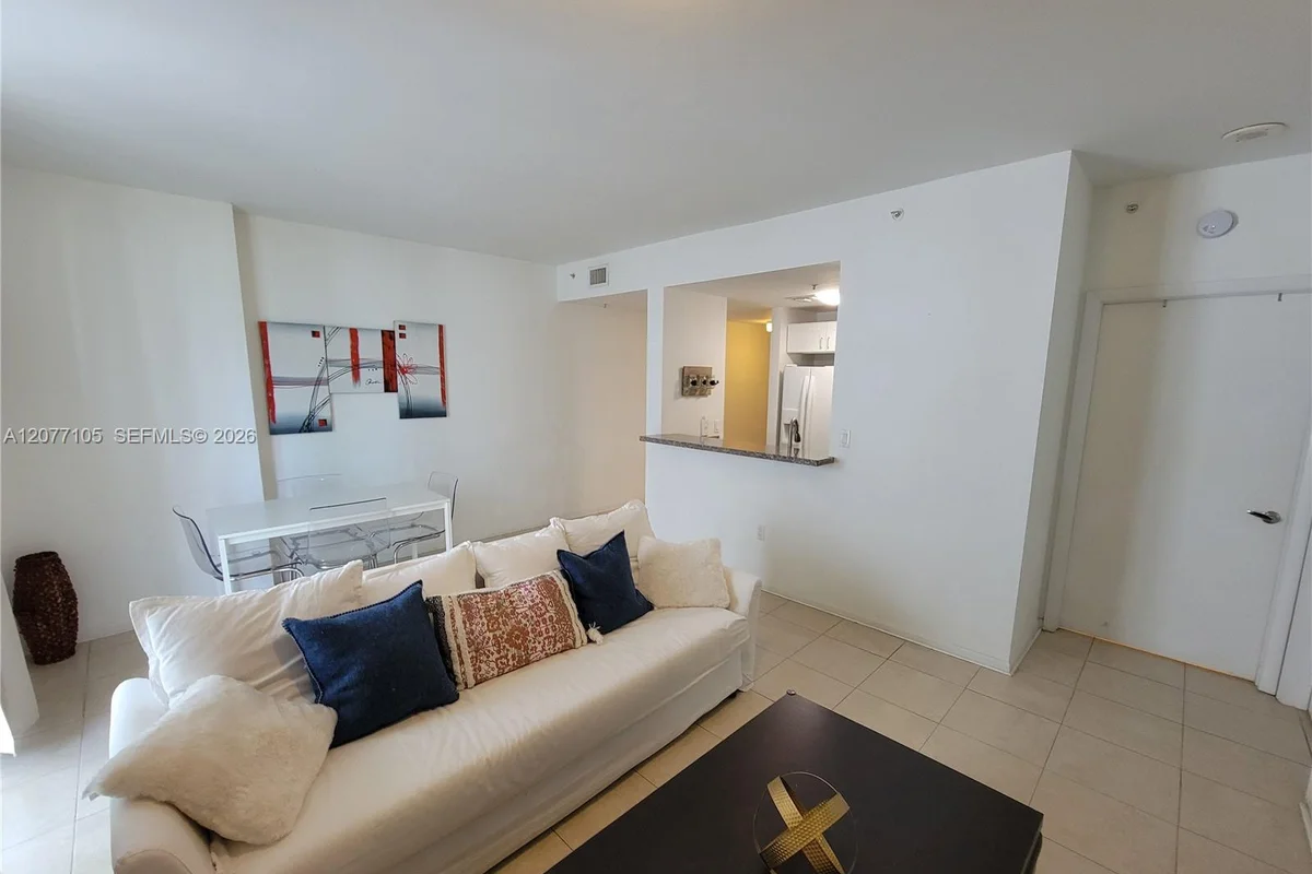 185 SE 14th Ter #1101, Miami: photo 1 of 19