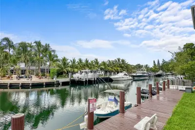 2430 NE 135th St #103, North Miami: photo 1 of 24