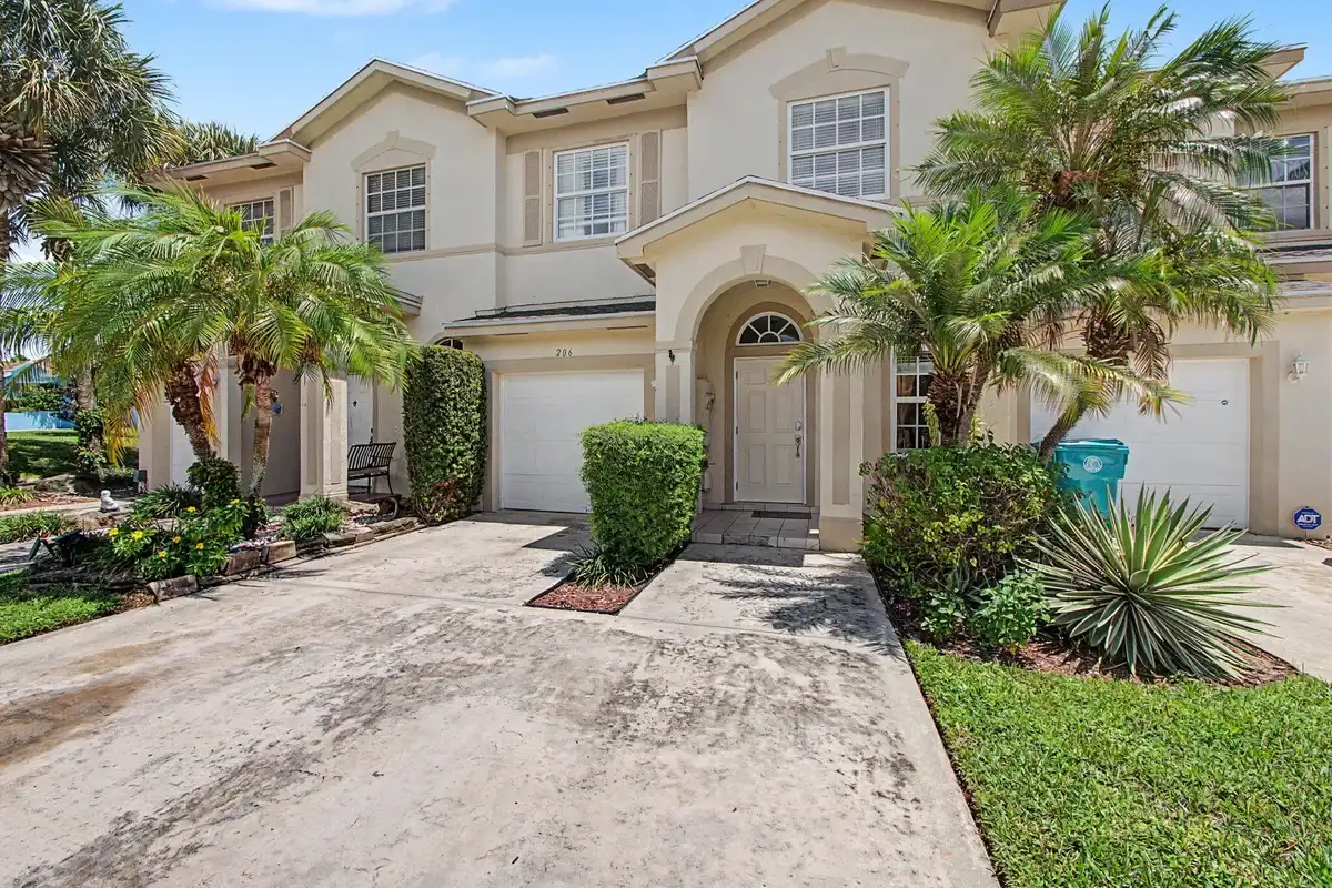 206 Birch St, Boynton Beach: photo 1 of 32