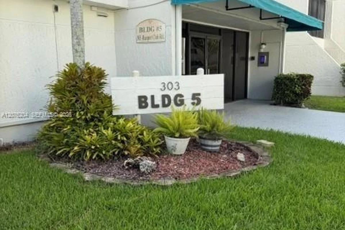 303 Racquet Club Rd #309, Weston: photo 1 of 21