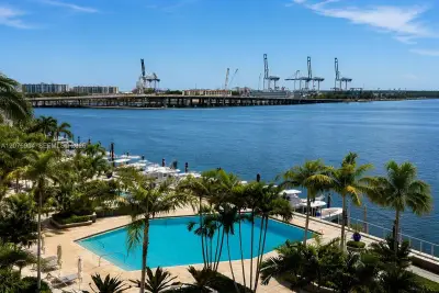 800 West Ave #741, Miami Beach: photo 1 of 3