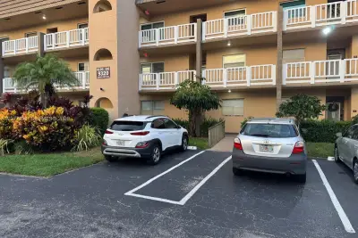 Condo in Sunrise: photo 1 of 41