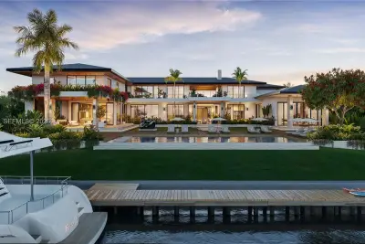 190 Casuarina Concourse, Coral Gables: photo 1 of 23