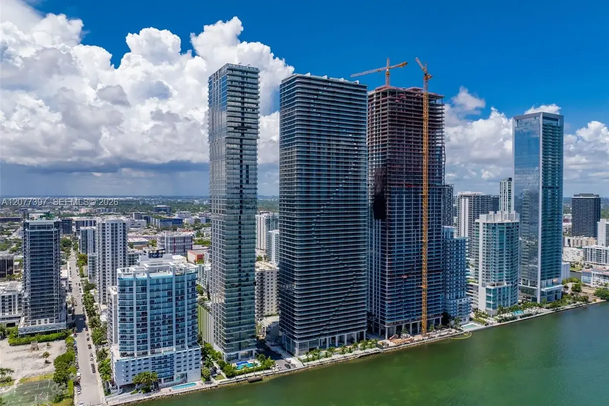 700 NE 24 #2607, Miami: photo 1 of 84