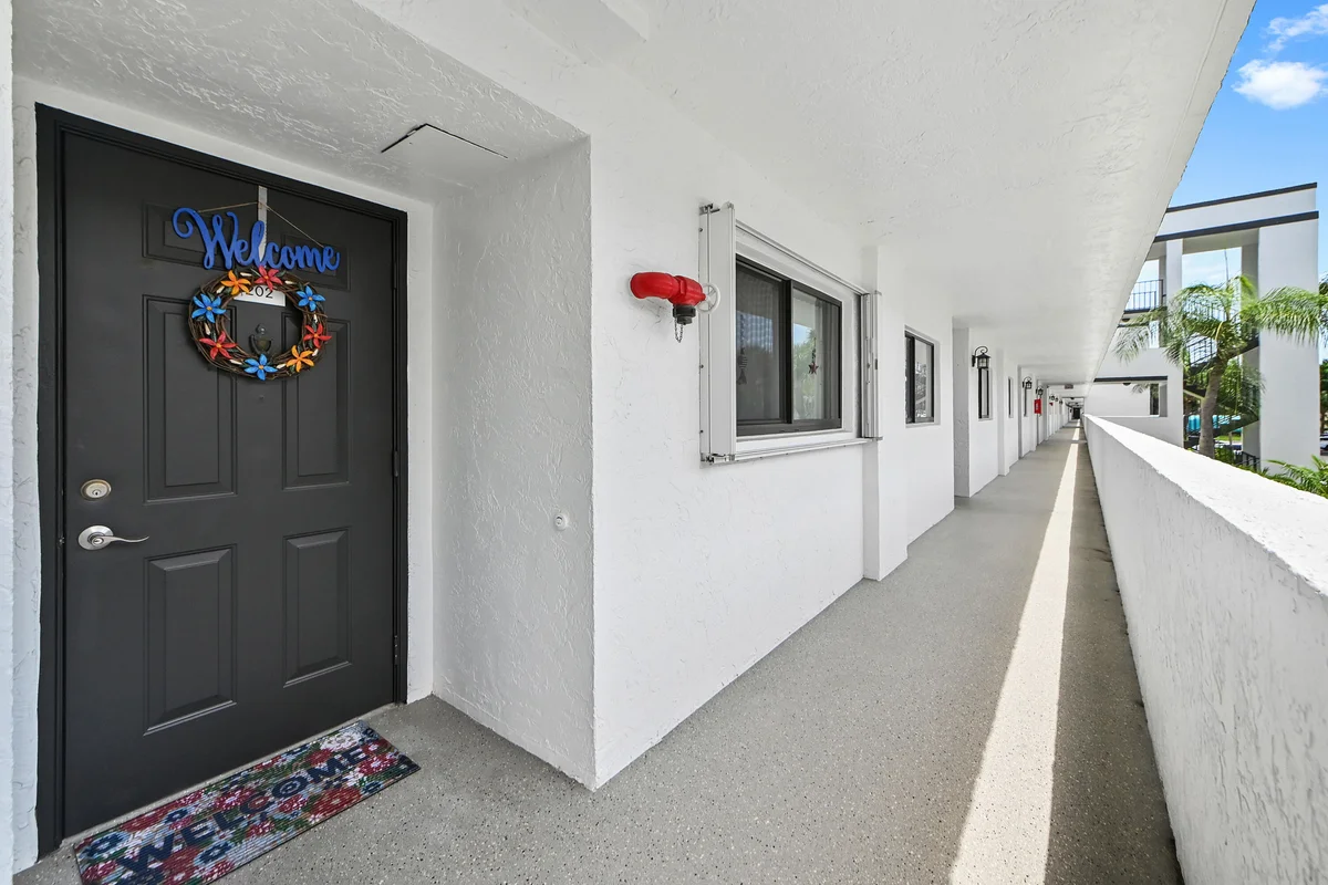 4725 Lucerne Lakes Blvd E #202, Lake Worth: photo 1 of 28