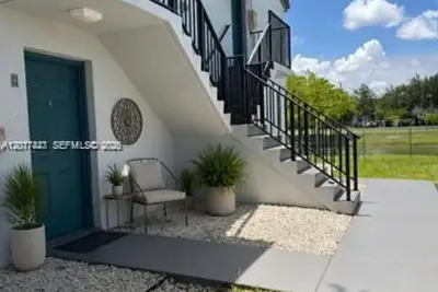 7235 NW 179th St #101, Hialeah: photo 1 of 18