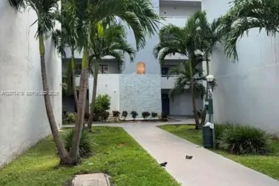 8215 SW 152 Ave #G-414, Miami: photo 1 of 6