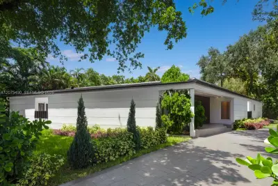 8150 Old Cutler Rd, Coral Gables: photo 1 of 77
