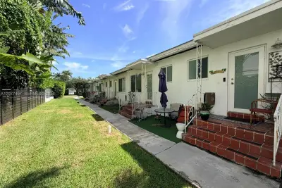 1140 98th St #D, Bay Harbor Islands: photo 1 of 12