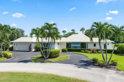 4 Country Club Cir, Golf: photo 1 of 36