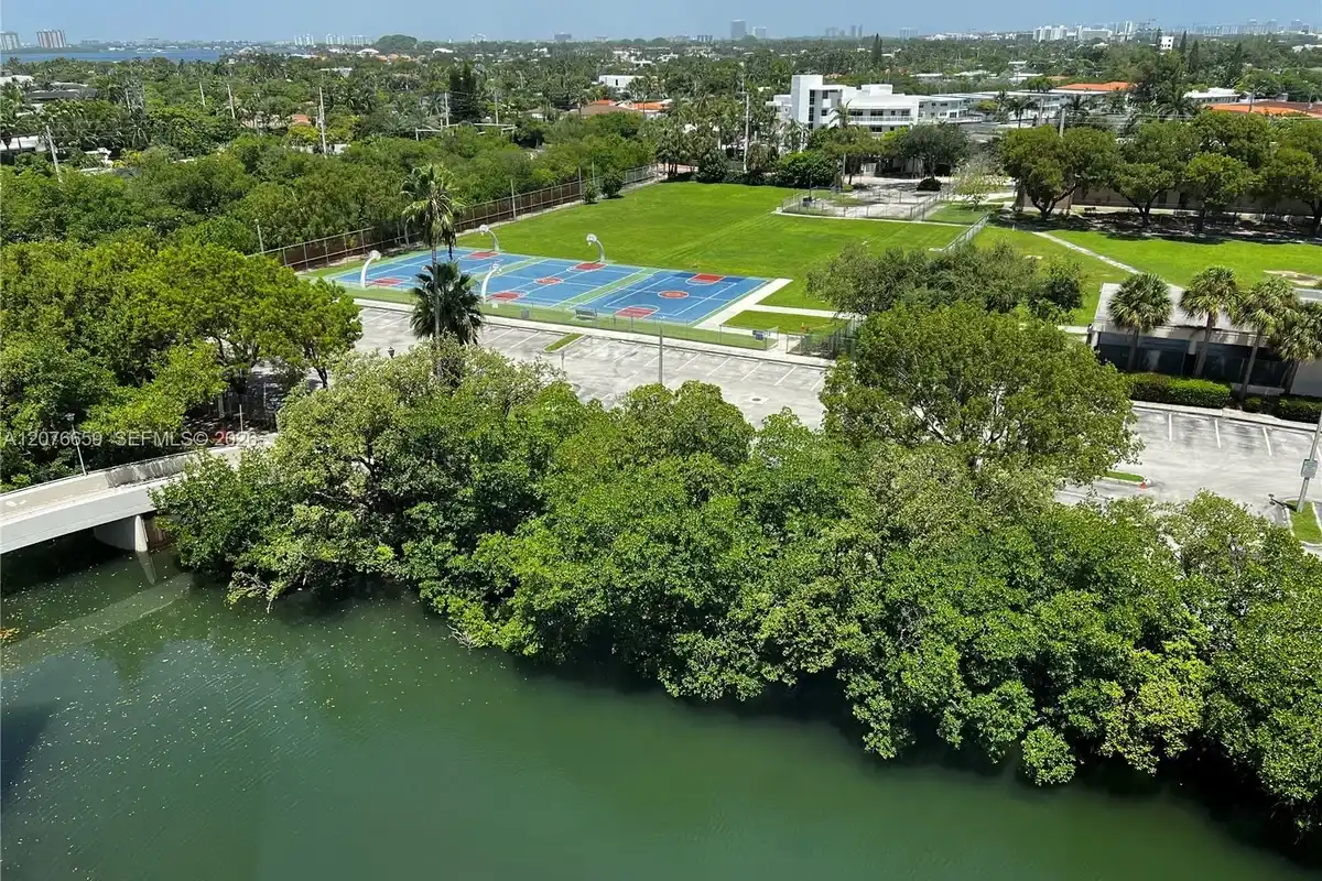 7441 Wayne Ave #8I, Miami Beach: photo 1 of 21