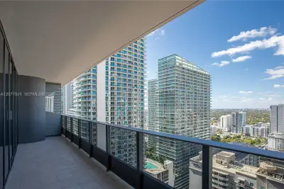 1000 Brickell Plz #2610, Miami: photo 1 of 8