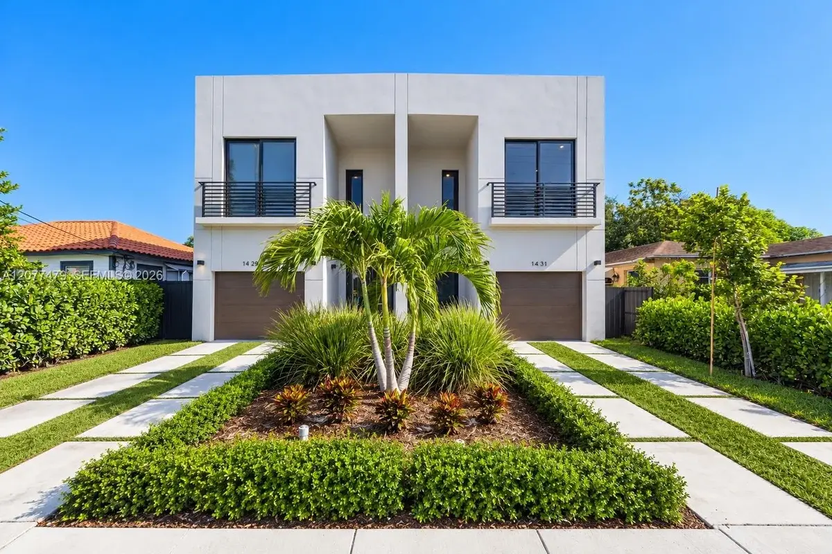 1433 SW 20th St, Miami: photo 1 of 68