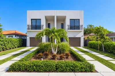 1433 SW 20th St, Miami: photo 1 of 68