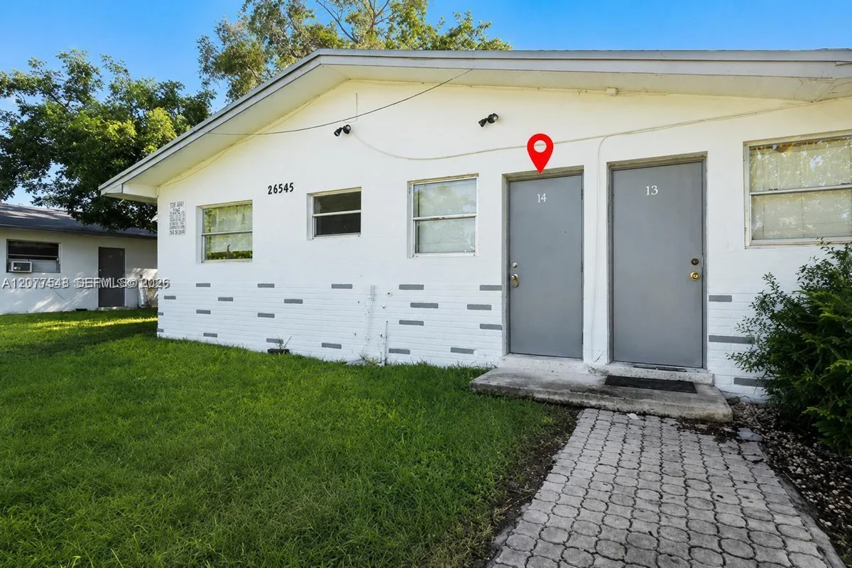 26615 SW 137th Ave #15, Homestead: photo 1 of 5