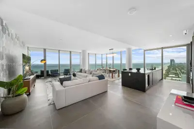 2000 S Ocean Dr #31B, Hallandale Beach: photo 1 of 39