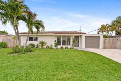2775 NE 5th Ave, Boca Raton: photo 1 of 34