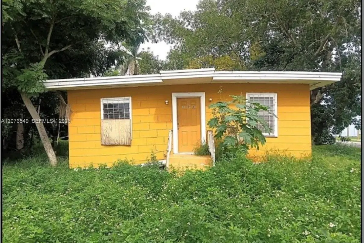 398 Cypress Ave, Pahokee: photo 1 of 4
