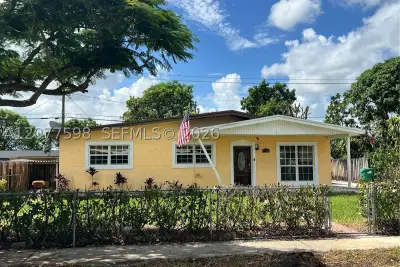 12360 SW 188th Ter, Miami: photo 1 of 9