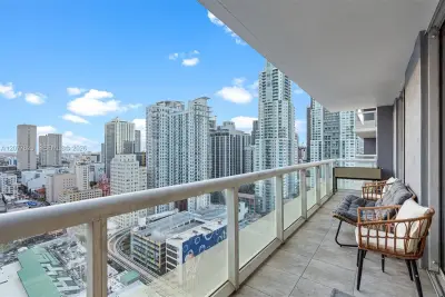 50 Biscayne Blvd #2507, Miami: photo 1 of 47