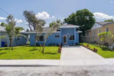 1468 NW 51st St, Miami: photo 1 of 68