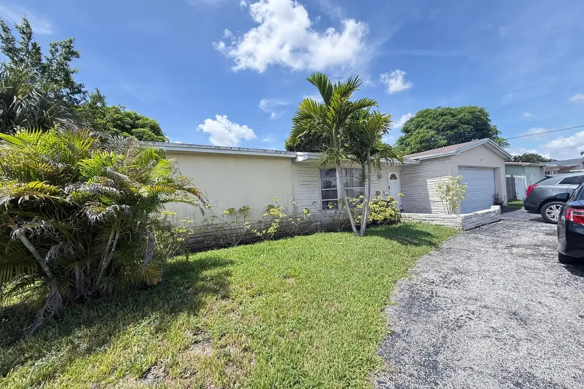 3132 NW 39th Ct, Lauderdale Lakes: photo 1 of 39